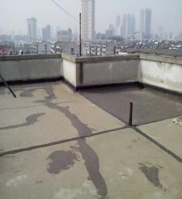 苏尼特左漏水维修 楼顶漏水是什么原因，楼顶漏水维修方法是什么?